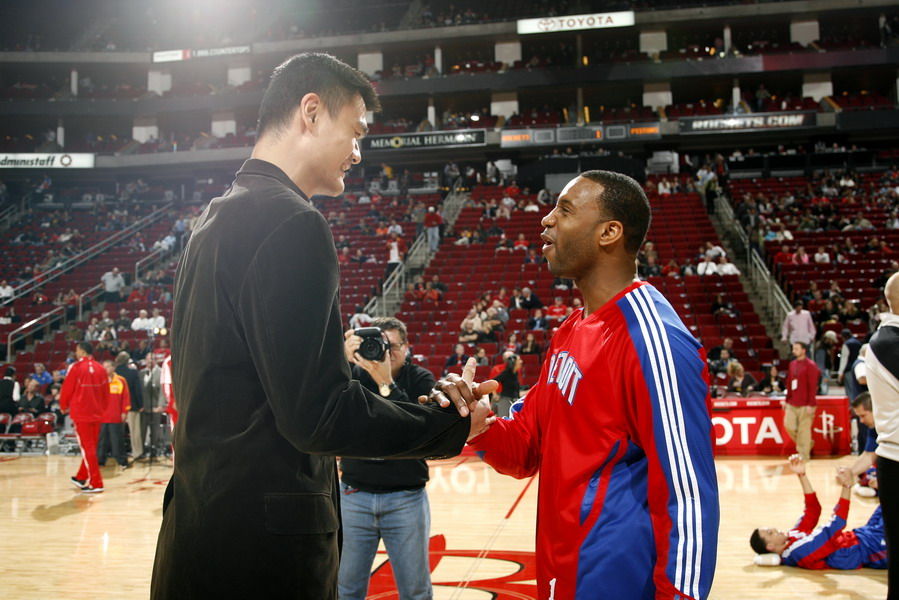 戴帽助爱尔兰进附加赛，帕罗特当选世欧预本轮最佳球员（上演帽子戏法助爱尔兰晋级附加赛，帕罗特荣膺本轮世欧预最佳）