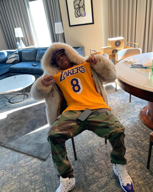 德甲战报：霍诺拉特体毛越位进球被吹，门兴0-0闷平RB莱比锡（德甲战报：霍诺拉特发丝级越位破门被判无效，门兴与RB莱比锡互交白卷）