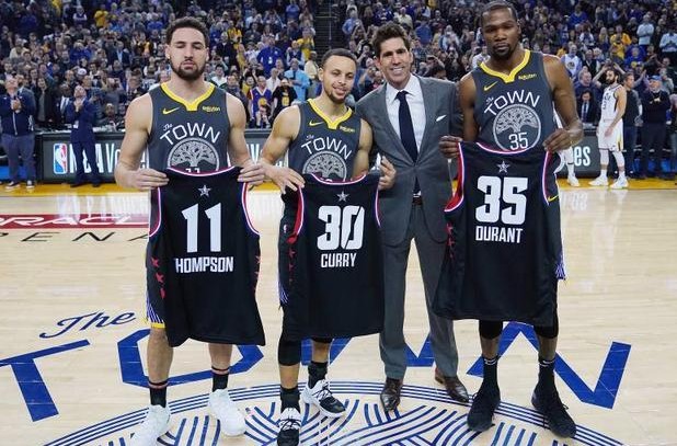 泰伦·卢谈18次失误：我们得保护好球权，不能失误让对手快攻（泰伦·卢谈18次失误：必须保护球权，别给对手快攻机会）