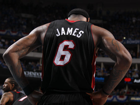 一传一射助马竞客场逆转埃因霍温，瑟洛特当选全场最佳球员（瑟洛特一传一射助马竞客场逆转击败埃因霍温，荣膺全场最佳）