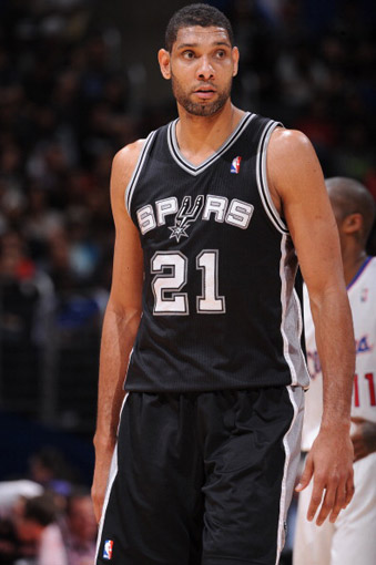 客场2-1力克中国香港，新加坡时隔41年重返亚洲杯正赛（新加坡客场2-1击败中国香港，时隔41年再进亚洲杯正赛）