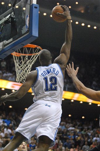 赫内斯：巴萨的债务超过13亿欧元，但在西甲却相安无事（赫内斯称巴萨负债逾13亿欧元，仍在西甲安然无恙）