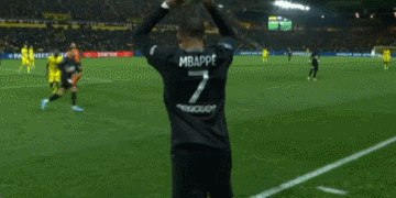 康宁汉姆携杜伦轮番冲击灰熊内线，率活塞开局轰10-4